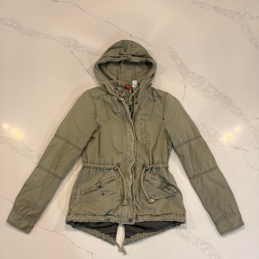 Vintage-inspired H&M khaki green utility jacket
